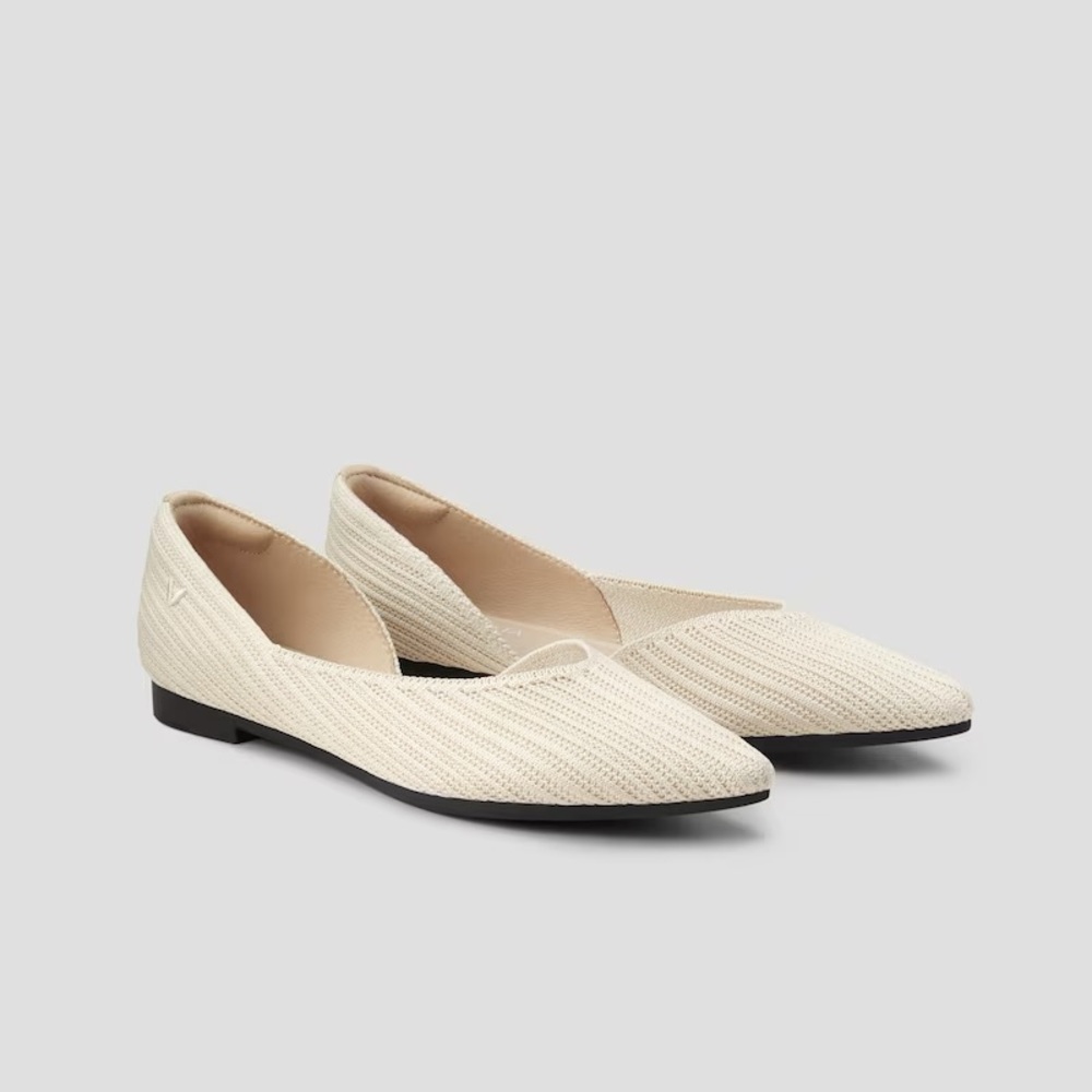 Vivaia Pointed Toe Flats